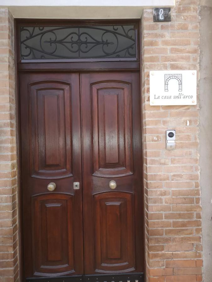 לינה וארוחת בוקר לוצ'רה La Casa Sull Arco מראה חיצוני תמונה